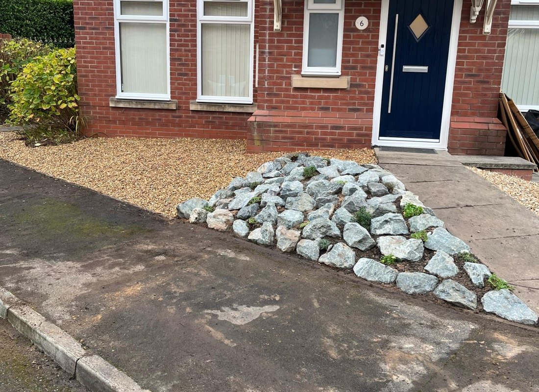 Gravel and paved garden landscaping